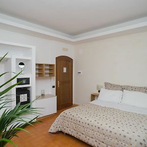 Camera con letto king size
